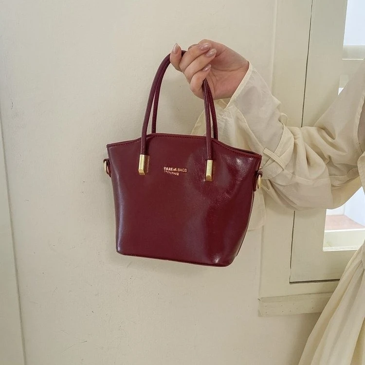  New Red Bag Women's Super Hot - Women'S Bags New Look บทวิจารณ์และราคา
