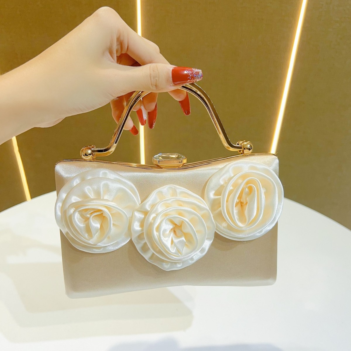 New Silk Evening Clutch Women’ - Women'S Bags New Look บทวิจารณ์และราคา