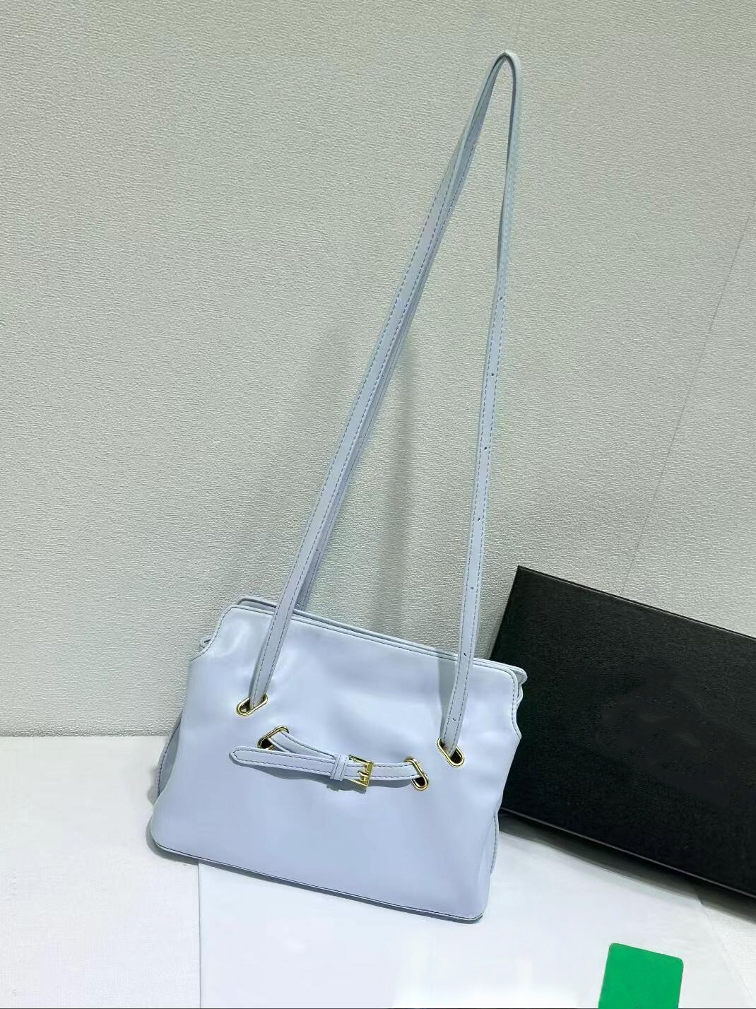 Classic Retro Brown Cowhide Bo - Women Bags Prada บทวิจารณ์และราคา