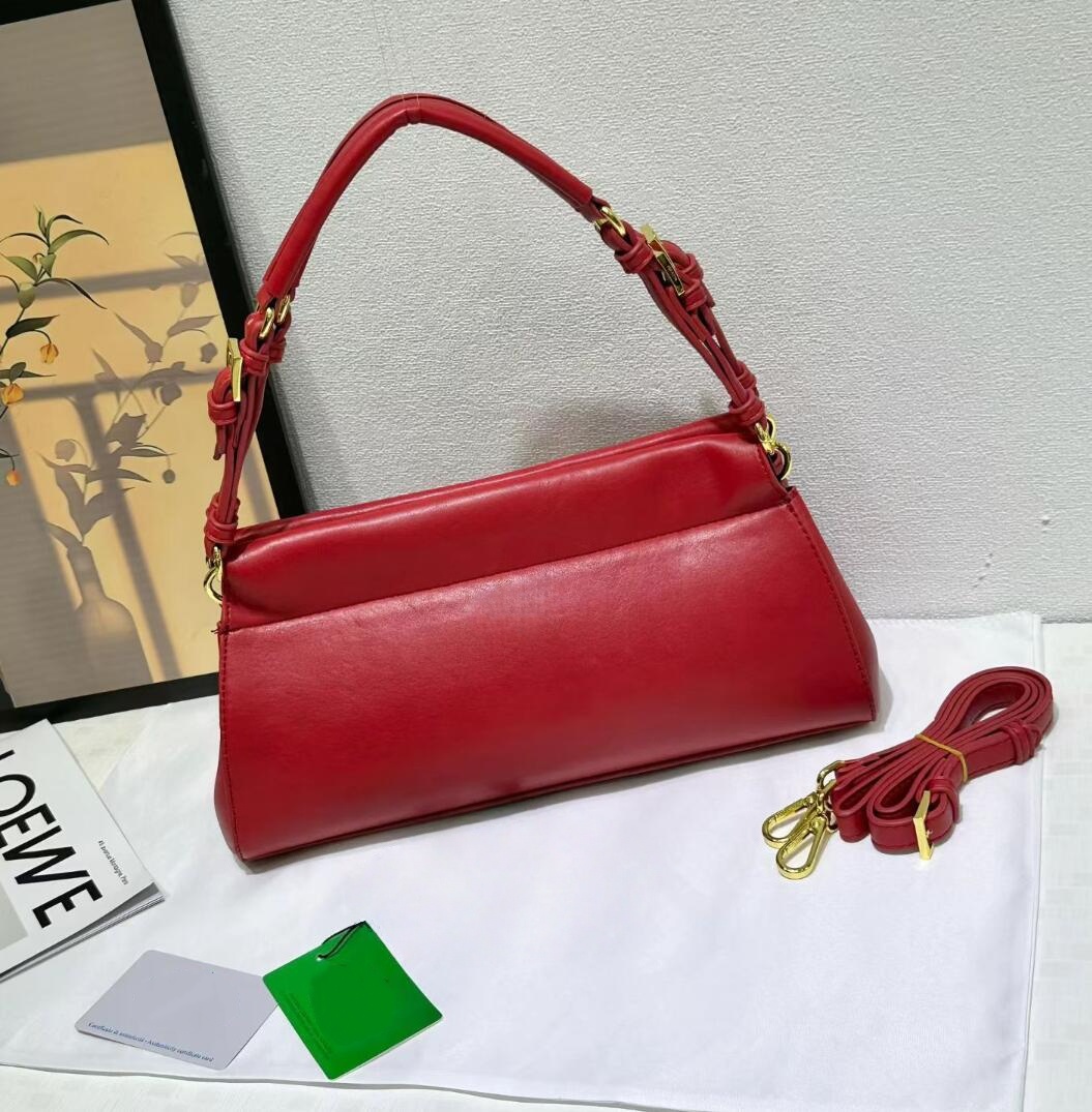 Luxury Chic Dark Brown Leather - Women Bags Prada บทวิจารณ์และราคา