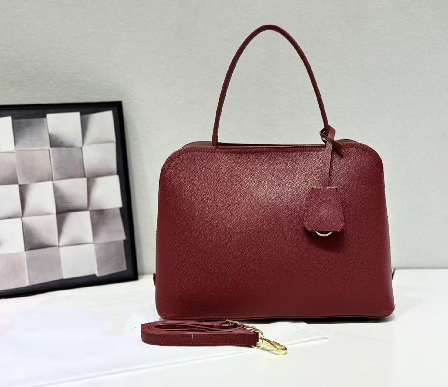 High-quality Blush Pink Saffia - Women Bags Prada บทวิจารณ์และราคา