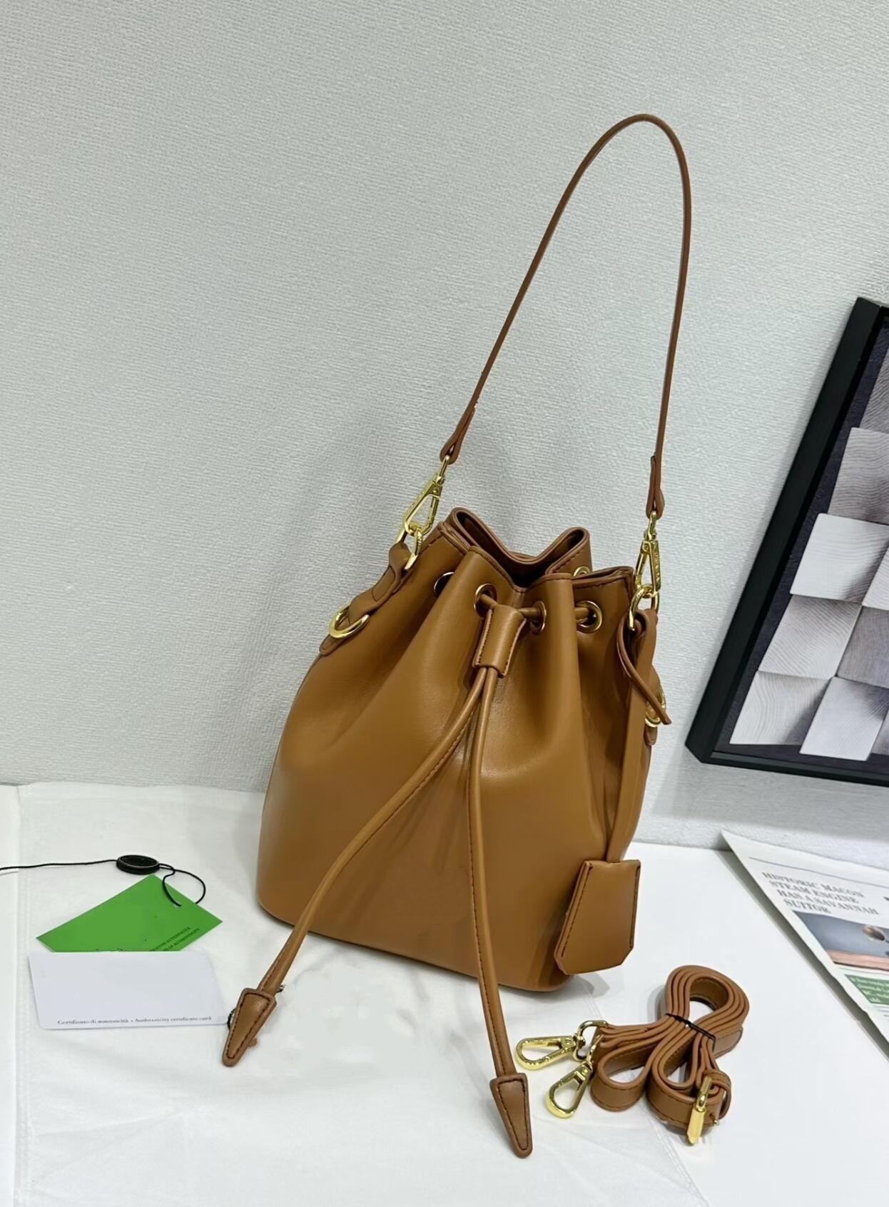 2026 New Soft Dusty Rose Leath - Women Bags Prada บทวิจารณ์และราคา