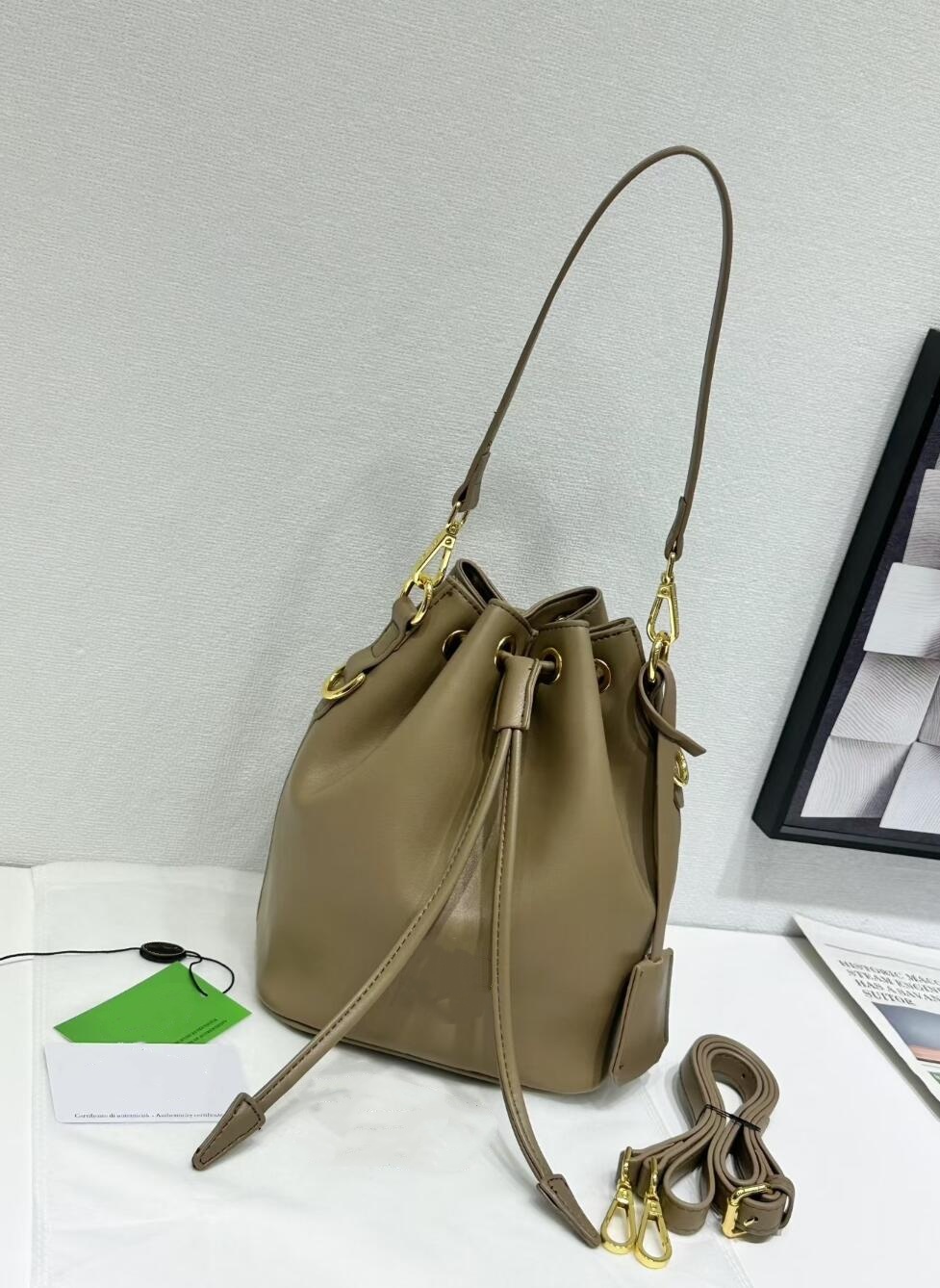 2026 New Soft Dusty Rose Leath - Women Bags Prada บทวิจารณ์และราคา