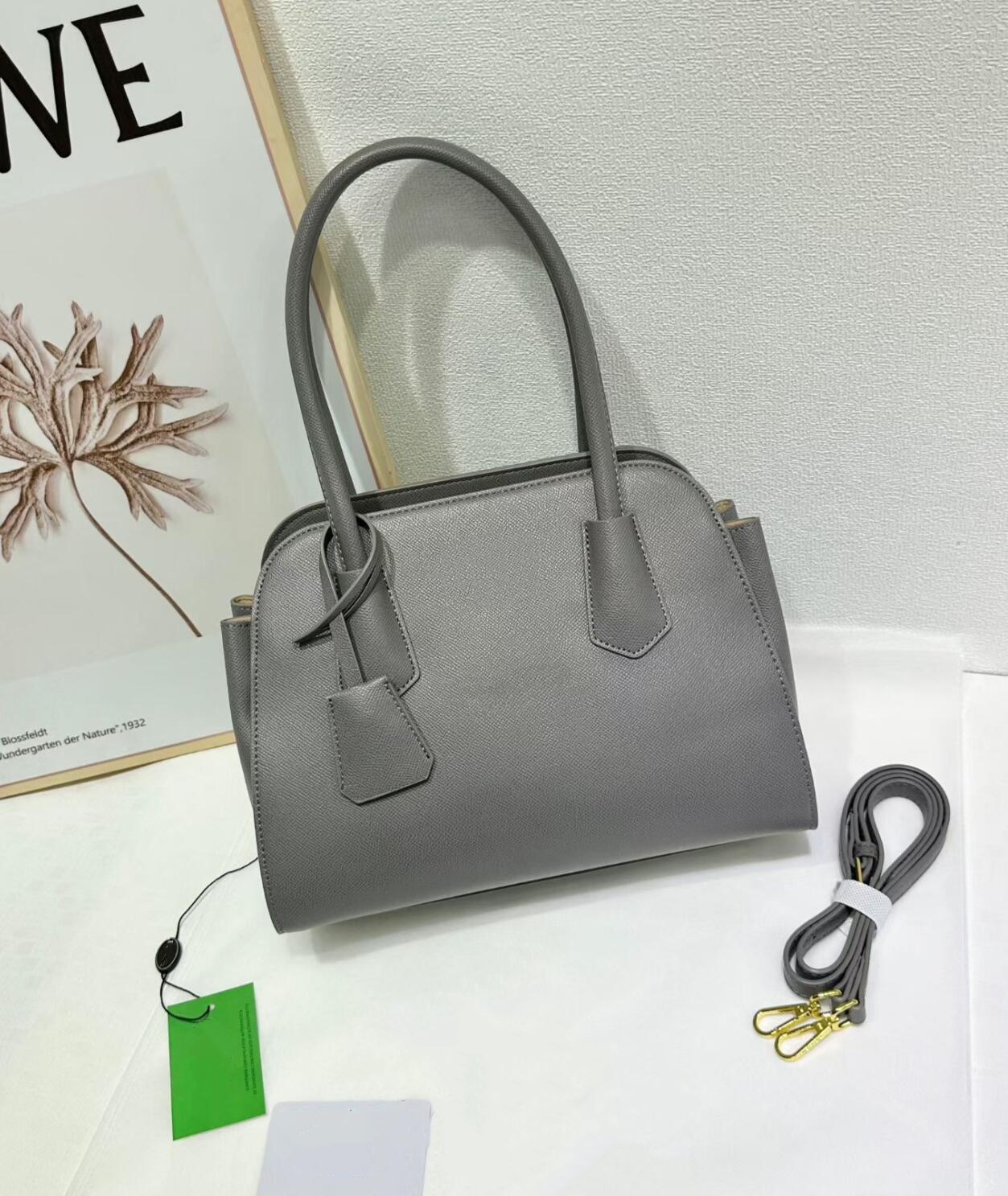 Chic Blush Crossgrain Converti - Women Bags Prada บทวิจารณ์และราคา