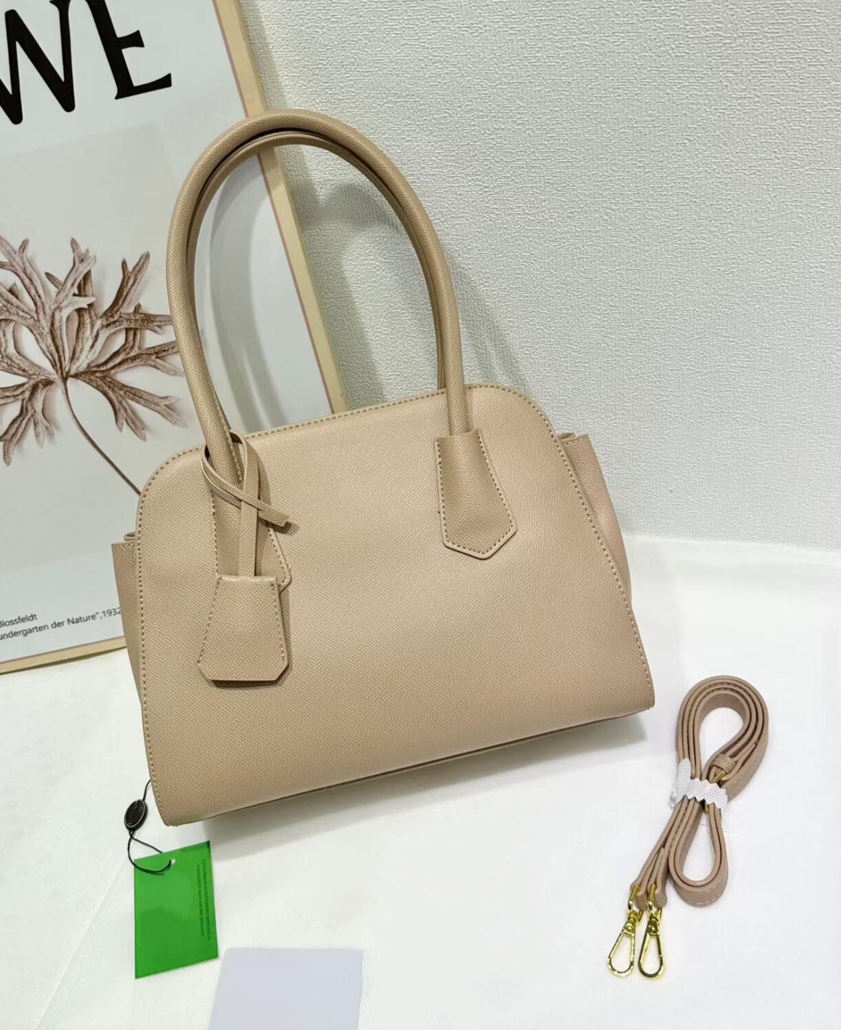 Chic Blush Crossgrain Converti - Women Bags Prada บทวิจารณ์และราคา