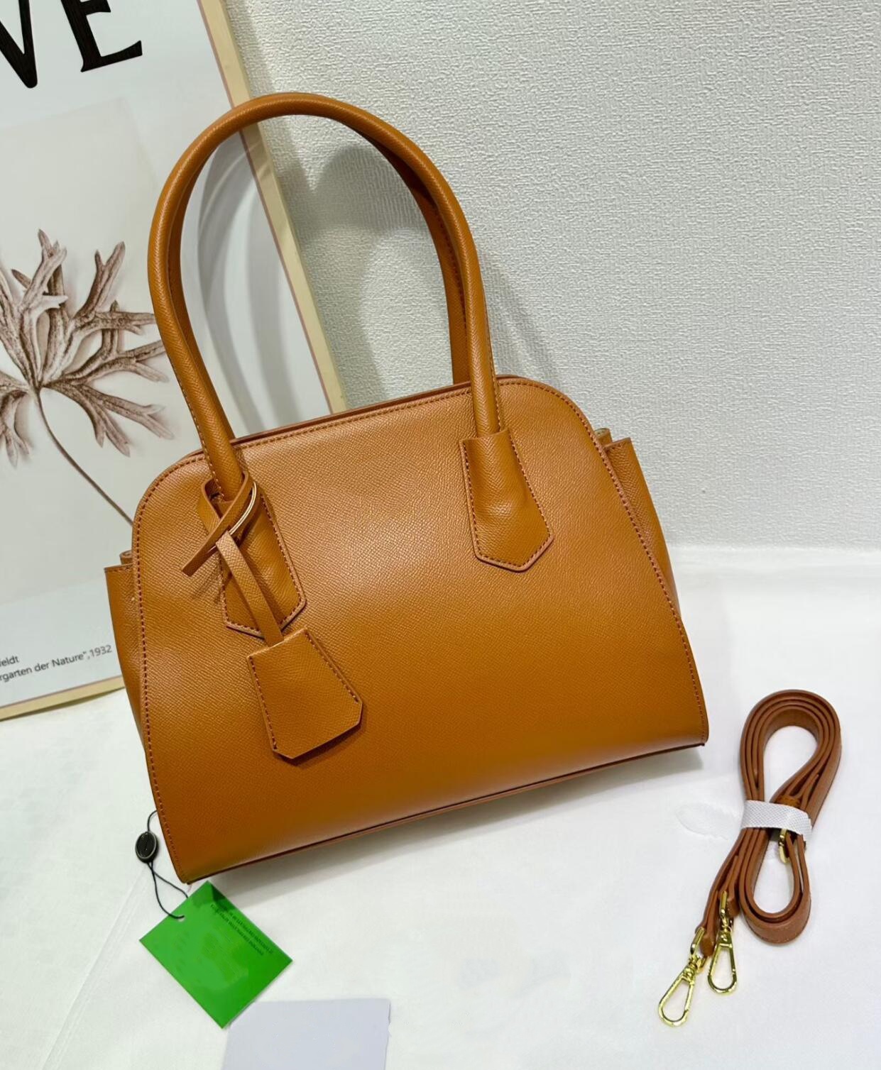 Chic Blush Crossgrain Converti - Women Bags Prada บทวิจารณ์และราคา