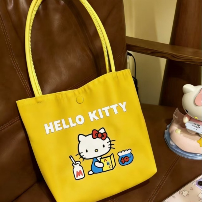 2026 New Yellow Kitty Handbag  - Women'S Bags New Look บทวิจารณ์และราคา