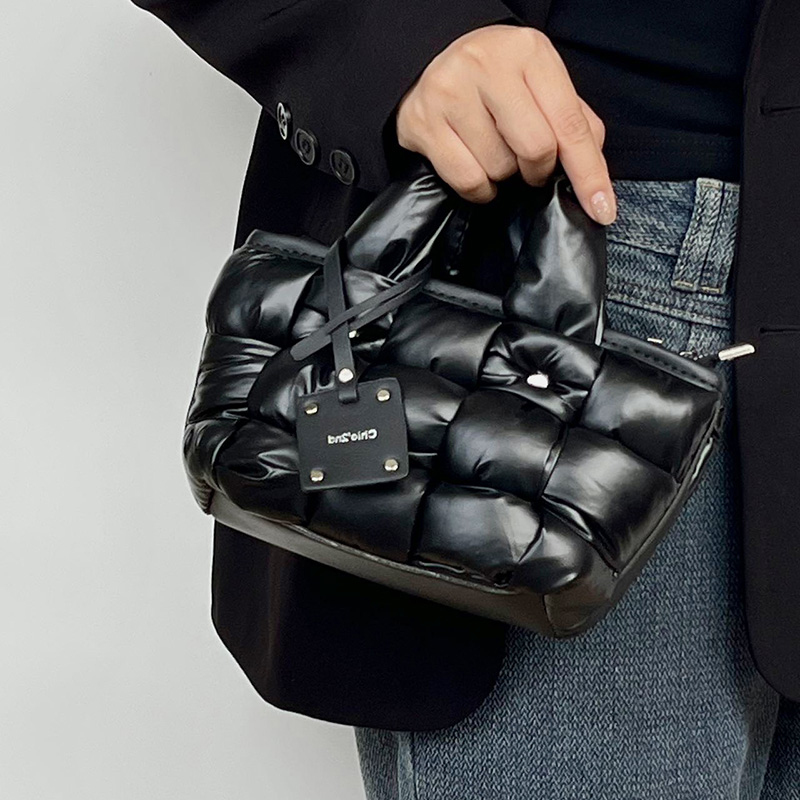 Black Down Bags Tote Bag Fashi - Women Bags In Trend บทวิจารณ์และราคา