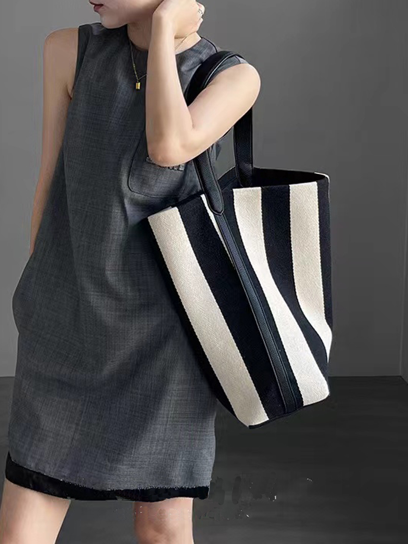 Niche striped canvas bucket ba - Women Bags Prada บทวิจารณ์และราคา