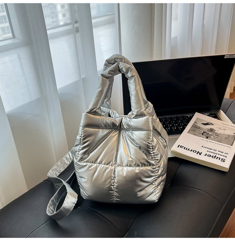 Women's Silver Quilted Nylon M - Women Hand Bags For Office บทวิจารณ์และราคา