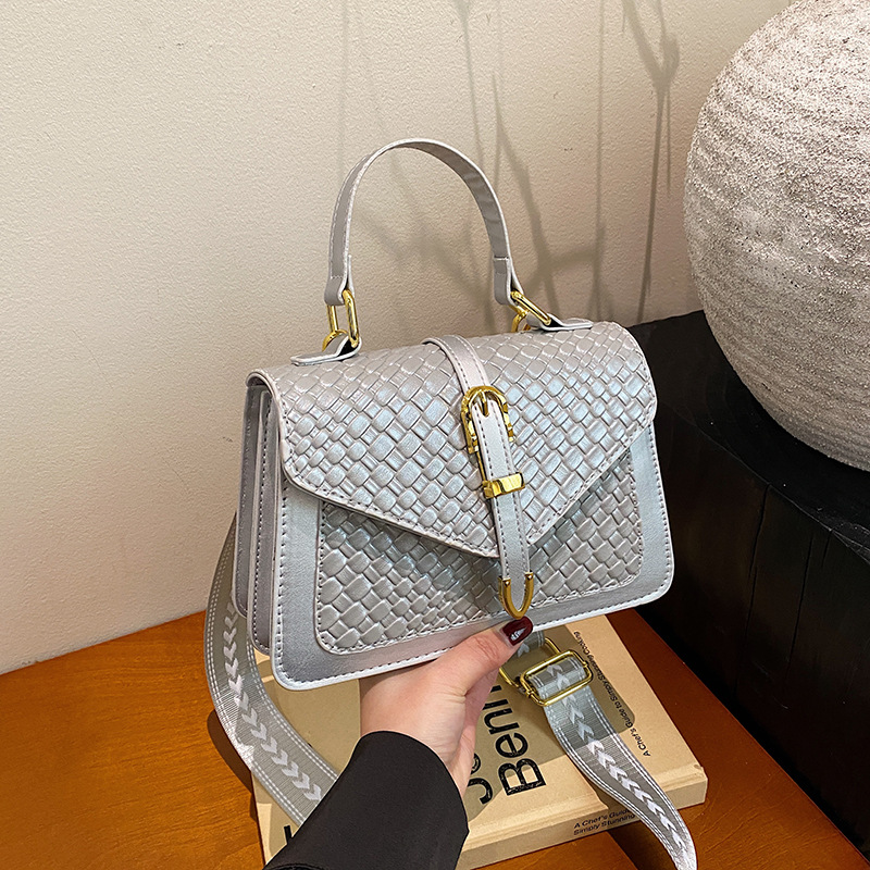 High Looks and Fashionable Spr - Women'S Bags New Look บทวิจารณ์และราคา