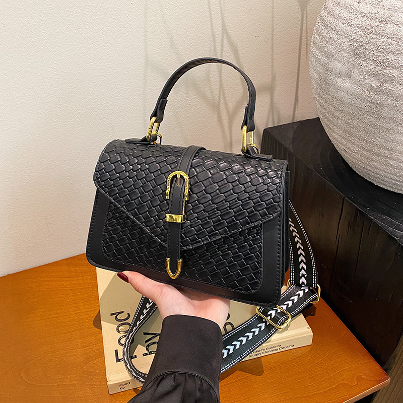High Looks and Fashionable Spr - Women'S Bags New Look บทวิจารณ์และราคา