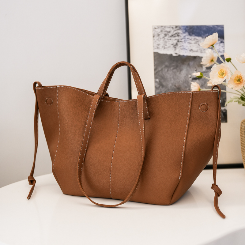 Large Capacity Leather Zipper  - Women Bags In Trend บทวิจารณ์และราคา