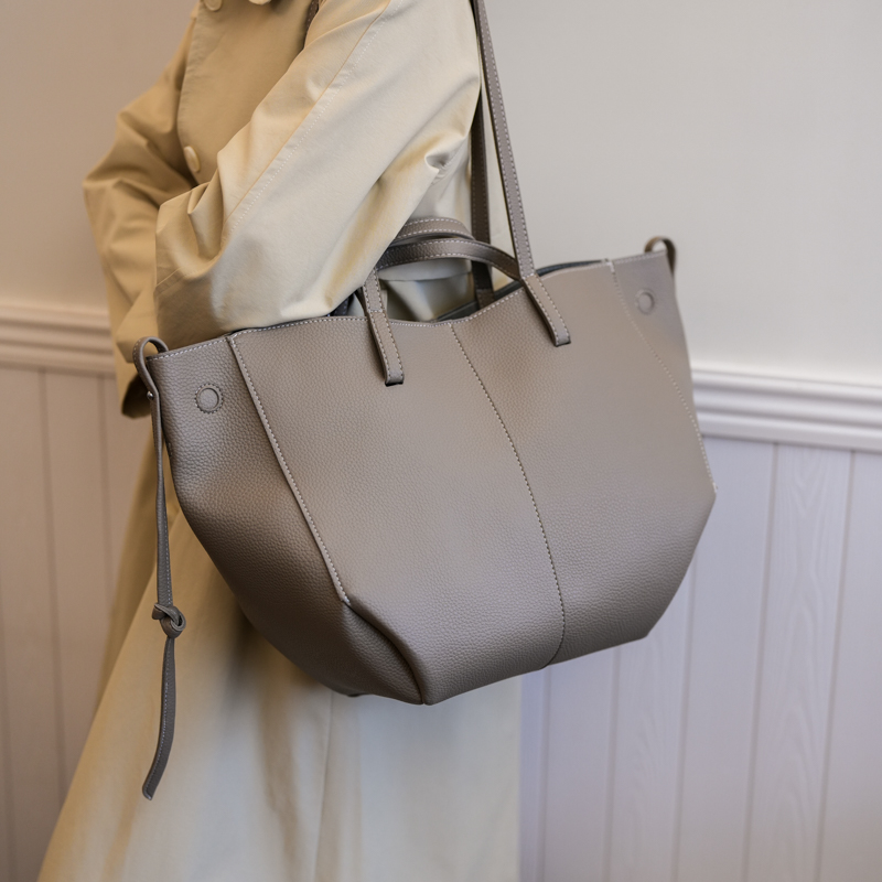 Large Capacity Leather Zipper  - Women Bags In Trend บทวิจารณ์และราคา