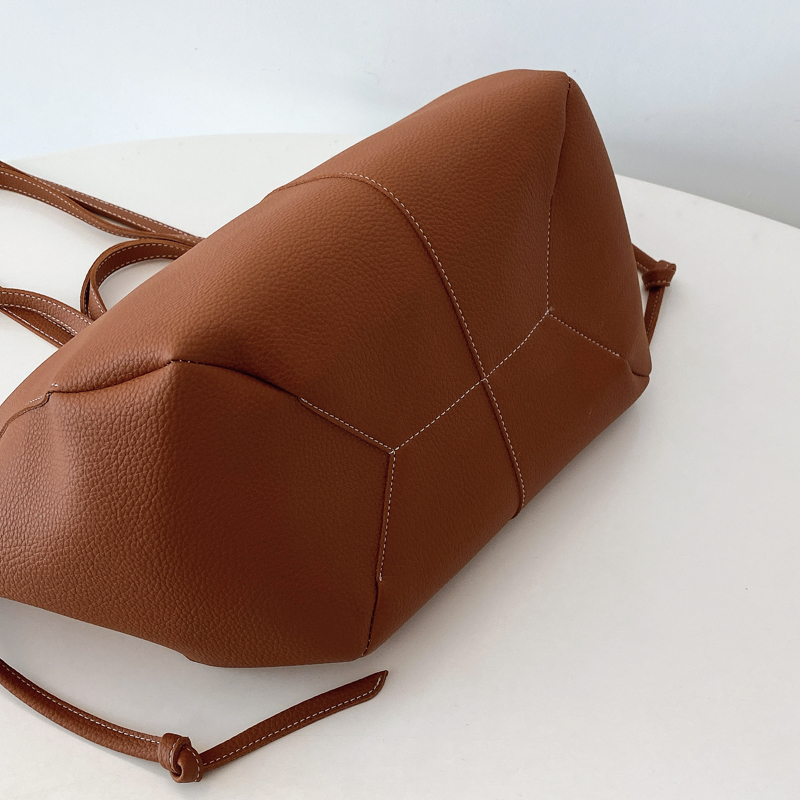 Large Capacity Leather Zipper  - Women Bags In Trend บทวิจารณ์และราคา